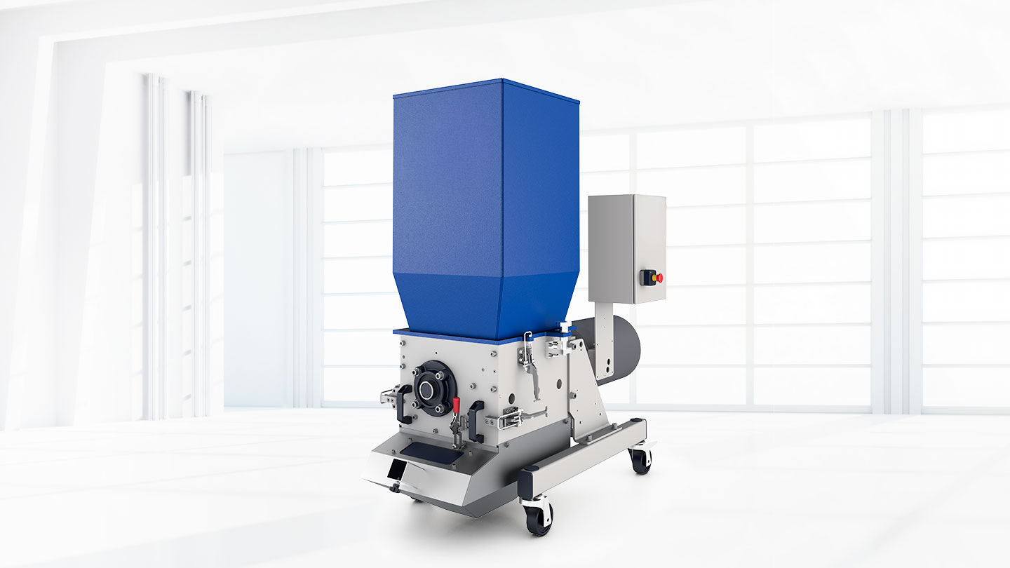 Beistellmühle Zerma GSL 180 auf Rollen mit blauem Trichter und Schaltkasten