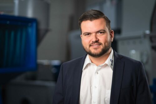 Benjamin Ottenthal, Ansprechpartner bei Zerma, in der Produktionshalle