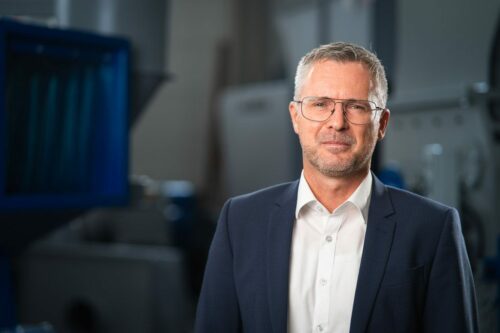 Thorsten Wickert, Ansprechpartner bei Zerma, in der Produktionshalle